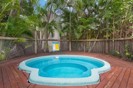 4810, North Ward - Photo 3