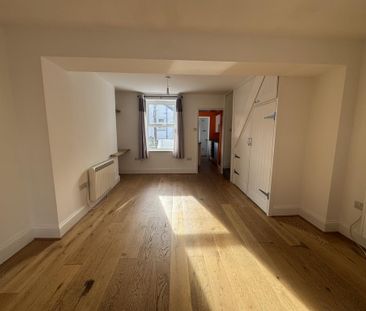3 bedroom terraced house to rent - Photo 5