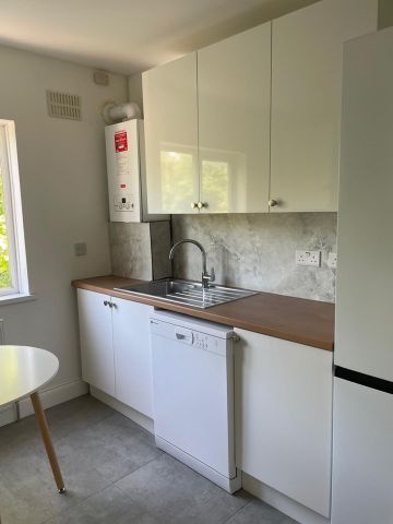 Room in a Shared House, Renters Avenue, NW4 - Photo 3