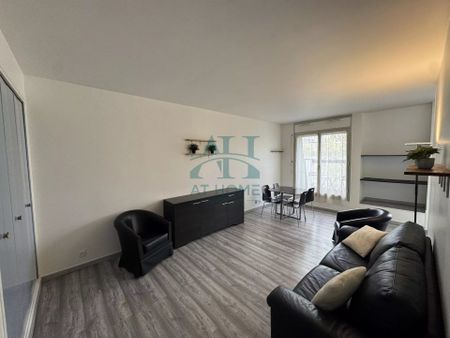 Location Appartement 1 pièce 35m² PARIS 10ème - Photo 4