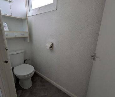 3 bedroom terraced house to rent - Photo 6