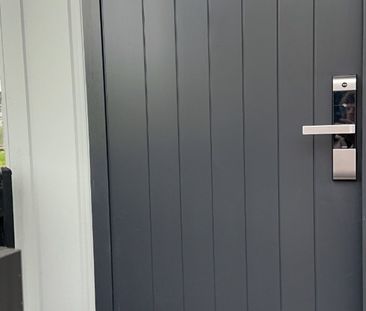 Where Chic meets Beach - Photo 6