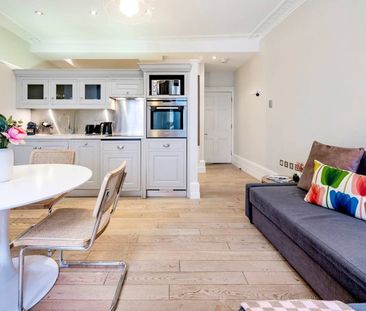 Saint Martin's Lane - Photo 2