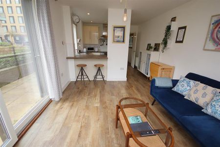 2 bedroom apartment to rent - Photo 2
