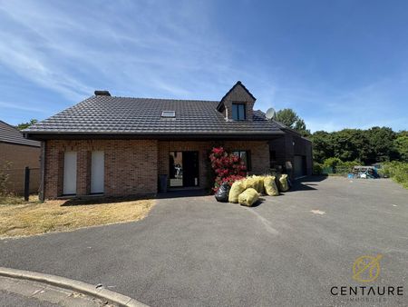 Location Maison 7 pièces 170m² MARCQ EN BAROEUL 59700 - Photo 3