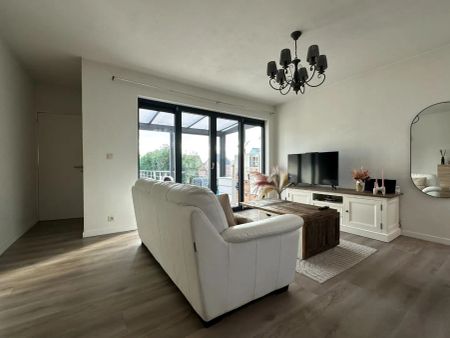 Volledig gerenoveerd appartement met ruim terras in centrum Sint-Antonius - Photo 2