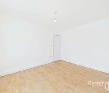 5 bedroom semi-detached house to rent - Photo 2