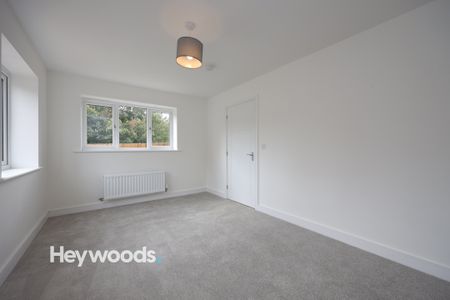 3 bed mews house to rent in Lakeway Grove, The Oaks, The Wynbury - Photo 2
