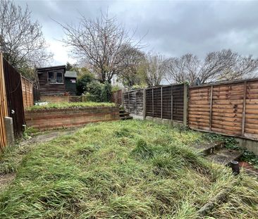 Sunland Avenue, Bexleyheath, DA6 8LP - Photo 2