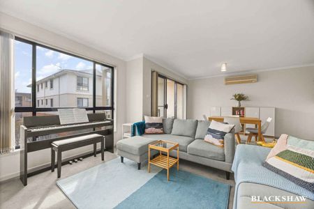 Sunny Two-Bedroom Retreat in the Heart of Braddon with... - Photo 5