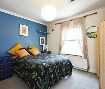 2 bedroom semi-detached house to rent - Photo 5