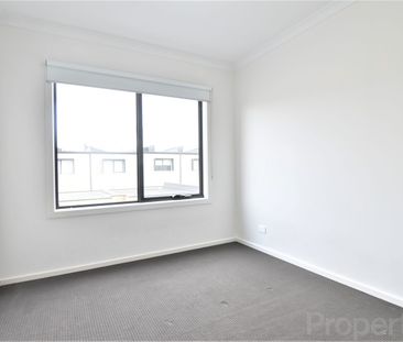 Spacious and Full Of Natural Light - Photo 3