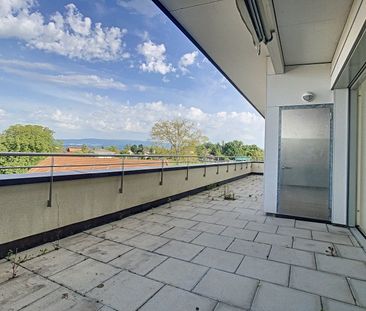 SEHR SCHÖNE ATTIKA 5.5-Zimmer-Wohnung / MAGNIFIQUE ATTIQUE DE 5.5 P... - Foto 3