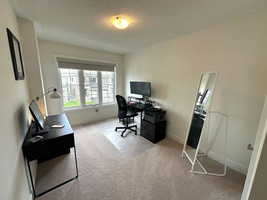 For Lease - 74 Phoenix Boulevard, Barrie, Ontario - Photo 1
