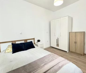 Calle del Conde de Vistahermosa, Madrid, Community of Madrid 28019 - Photo 3