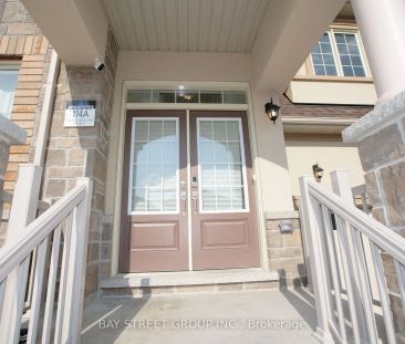 Detached Home For Lease | N9050489 - Photo 3