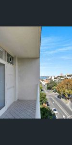 Studio with flloorboards and air con - Photo 4