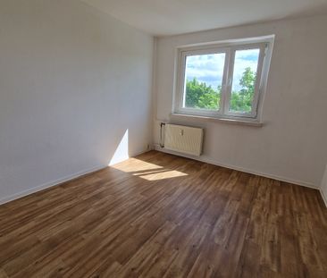 Top Wohnung, drei Zimmer und großer Balkon! - Photo 1