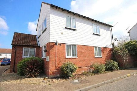 2 bedroom maisonette to rent - Photo 2
