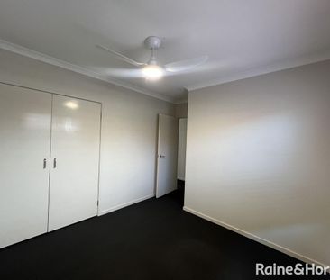 Beautifully presented 3 bedroom home with Shed and Solar - Photo 5