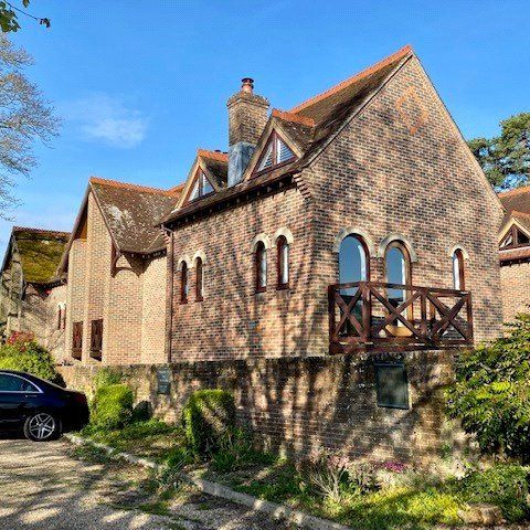 3 Bedroom - Palace Mews, Winchester Road - Photo 1