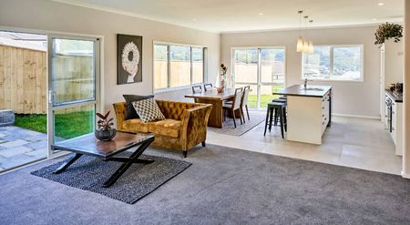 Spacious & Familiy Friendly - Photo 4