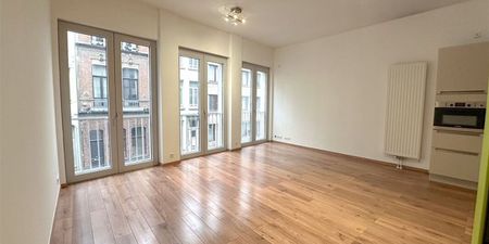 Appartement te huur in Antwerpen voor € 875 met 1 slaapkamer - Photo 5