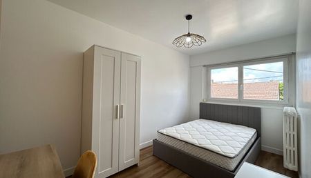 Appartement 5 pièces 103m2 REIMS 1 700 euros - Photo 3