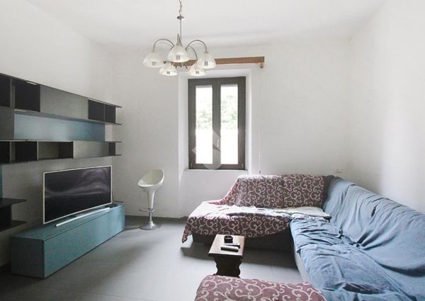 Casa indipendente in affitto