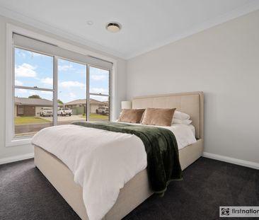 Modern Family Living with Space, Style & Comfort - Photo 5