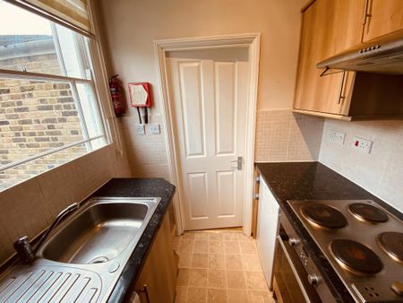 1 bedroom flat to rent - Photo 4