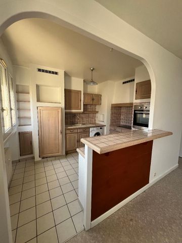 Location Appartement 2 pièces 40m² ST ETIENNE 42100 - Photo 3