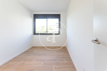 Newly built apartment for rent in Finestrelles - Photo 4