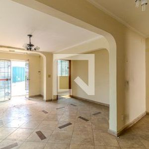 Casa para alugar com 210m², 5 quartos e 3 vagas - Foto 2