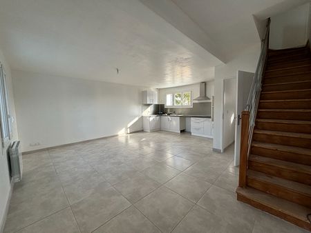 Location Maison 4 pièces 76m² - Photo 2