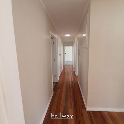 Newly decorated 4BR Home in popular Trentham - Photo 1
