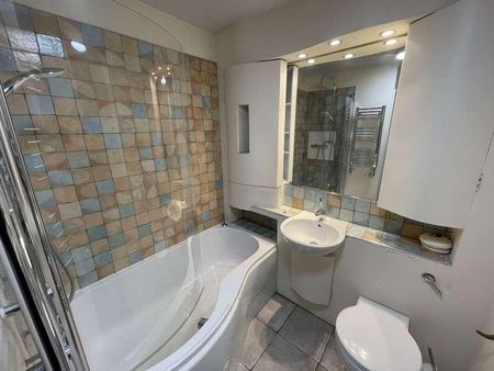 Meadow Drive, Harrogate, North Yorkshire, HG1 - Photo 2