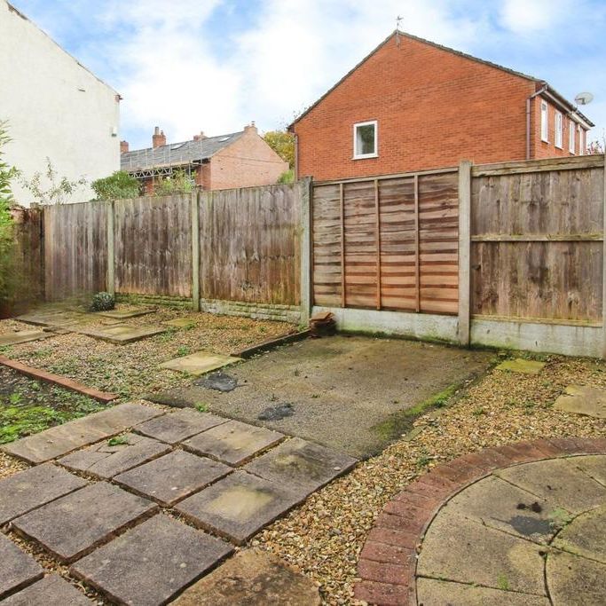 1 bedroom semi-detached house to rent - Photo 1