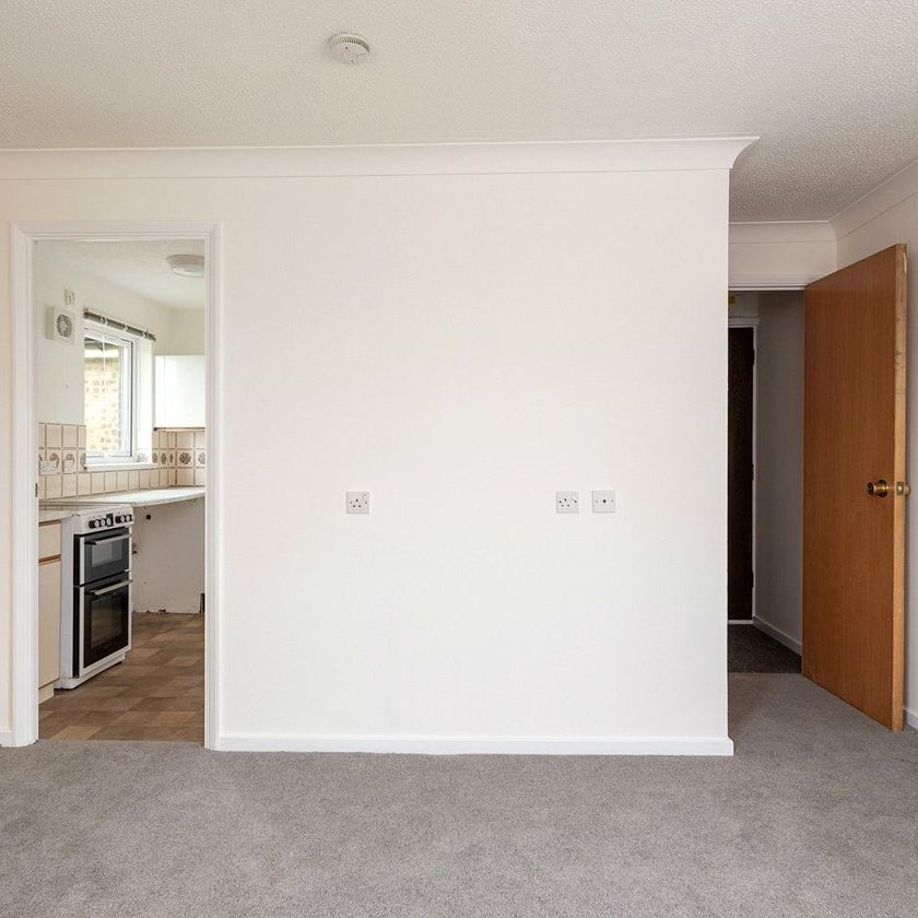 Whimbrel Close, Sittingbourne, Kent, ME10 - Photo 1