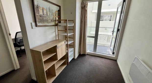 Furnished One bedroom apartment-Vincent Street - Photo 1