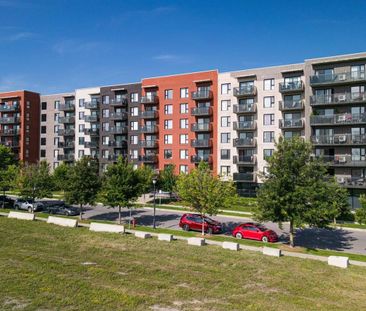 1 Bedroom Available At 1065 Des Francs-Bourgeois Street - 1065 Des ... - Photo 1