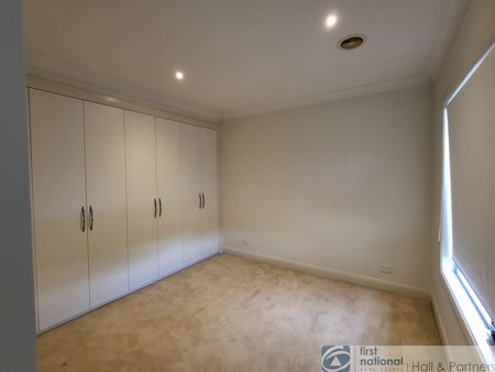 2 / 18 Hansworth Street, Mulgrave - Photo 2