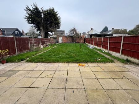 Room in a Shared House, Marston Road, LE4 - Photo 3