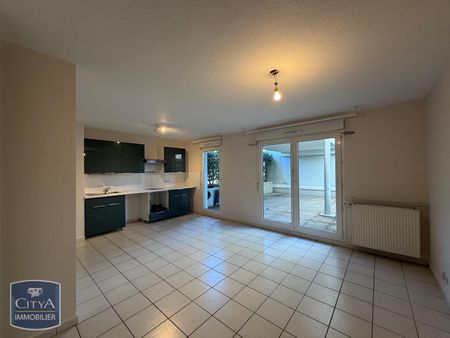 Location Appartement 2 pièces 46m² ST MARTIN D HERES 38400 - Photo 2
