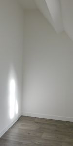 Bayeux, rue du Gal de Dais : F2 1er étage - Photo 4