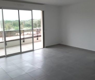 T3 AVEC BLACON ET PARKINGS - Photo 4