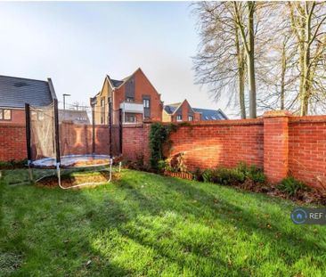 4 bedroom detached house to rent - Photo 3