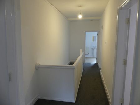 Watson Road Flat 2 - Photo 3