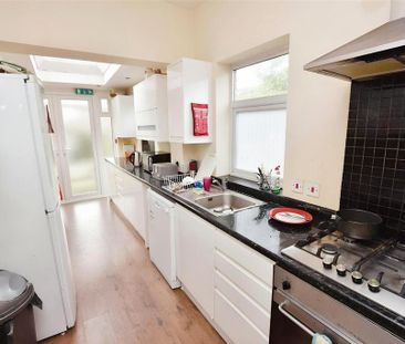 House share to rent - Photo 5