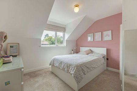 An outstanding country home of exceptional quality, set amidst picturesque surroundings just moments from Clifton Village - Photo 5